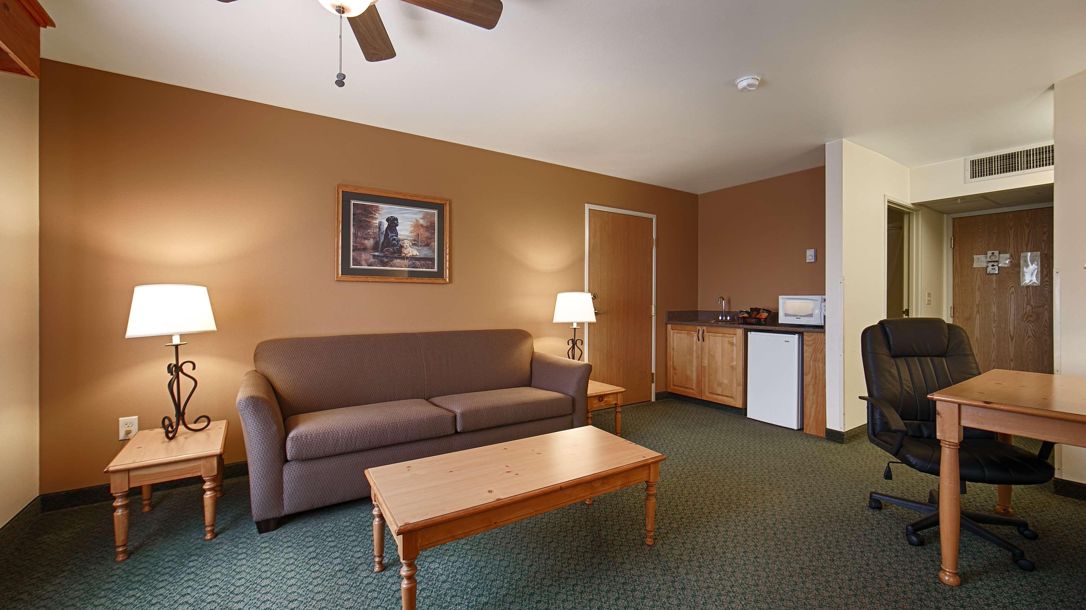 Best Western Yellowstone Crossing Laurel Екстериор снимка