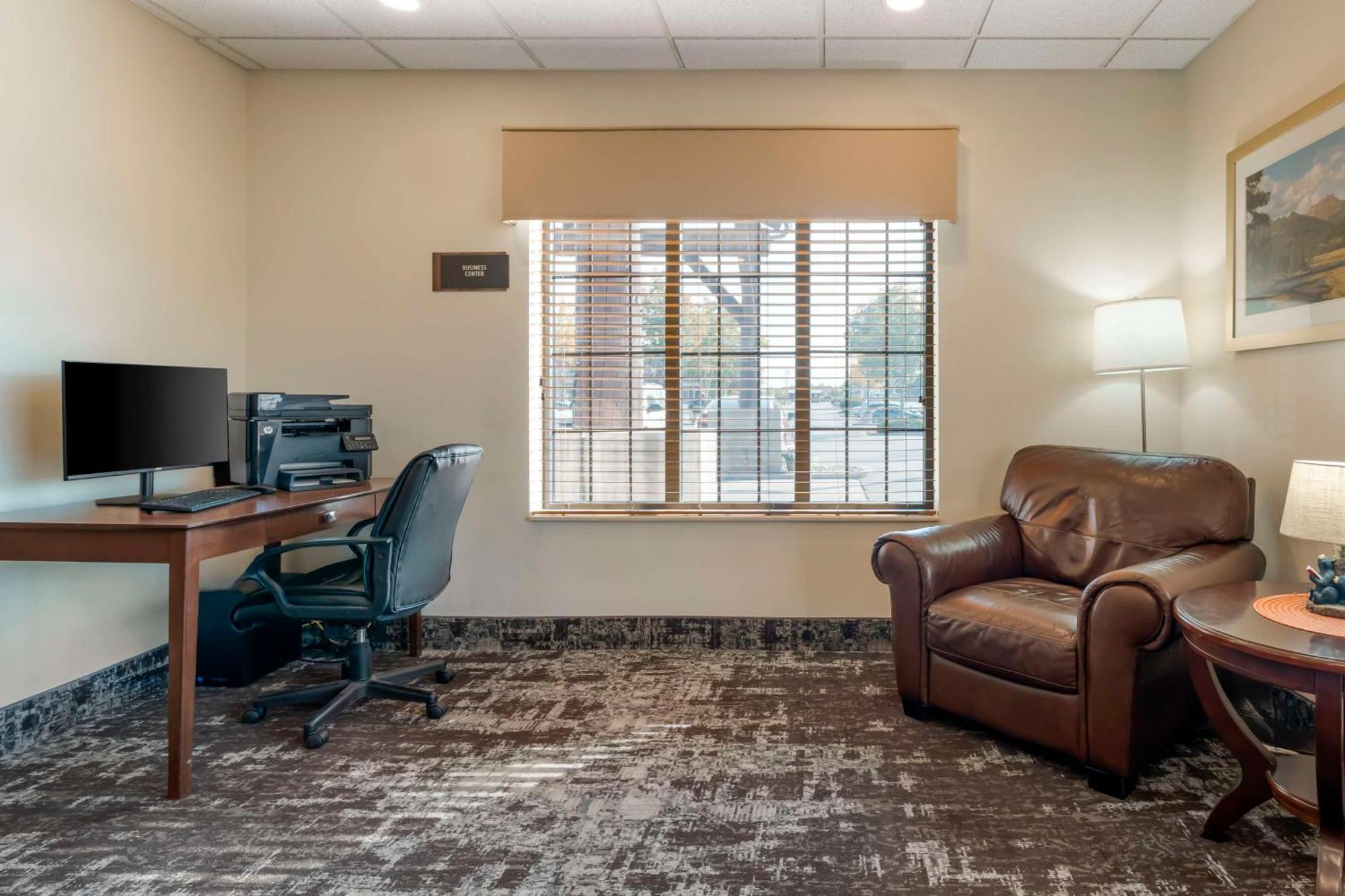 Best Western Yellowstone Crossing Laurel Екстериор снимка